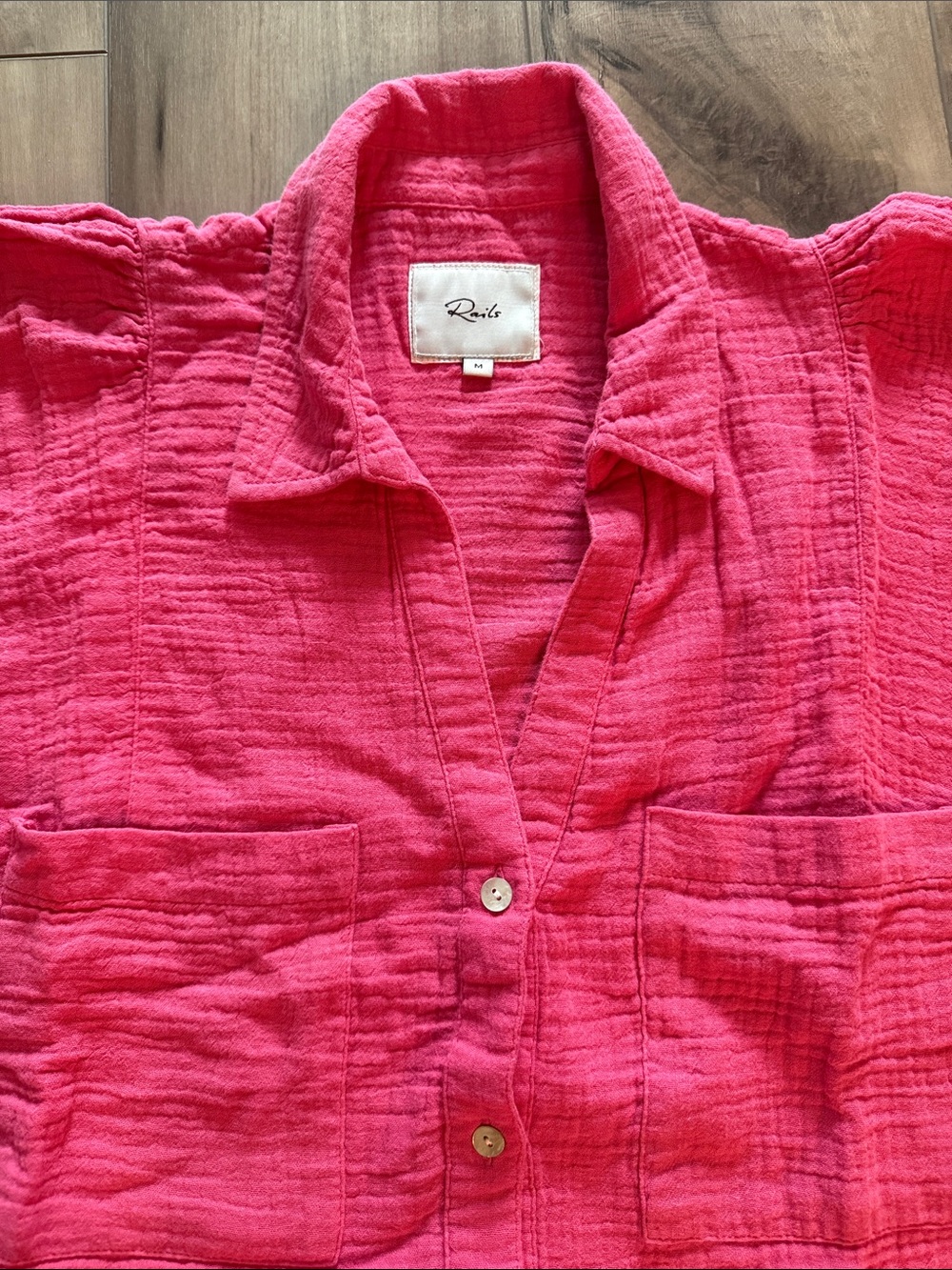 RAILS Lauren Organic Cotton Gauze Button Down Shirt in Hibiscus Pink.  Size M - Picture 5 of 8